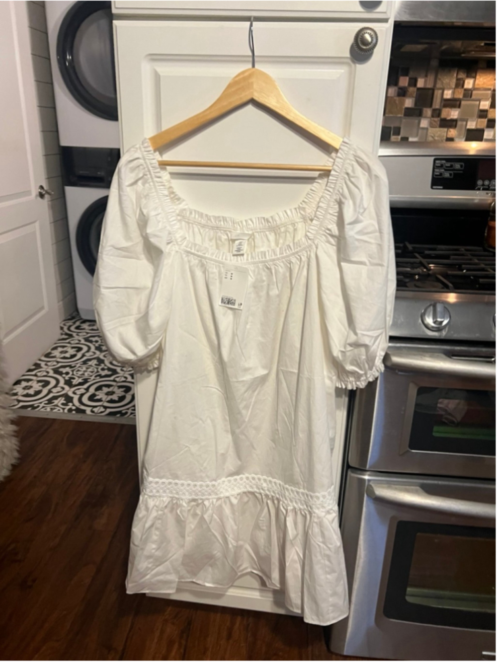 NWT H&M WHITE POPLIN DRESS WITH PUFF SLEEVES - Picture 7 of 11